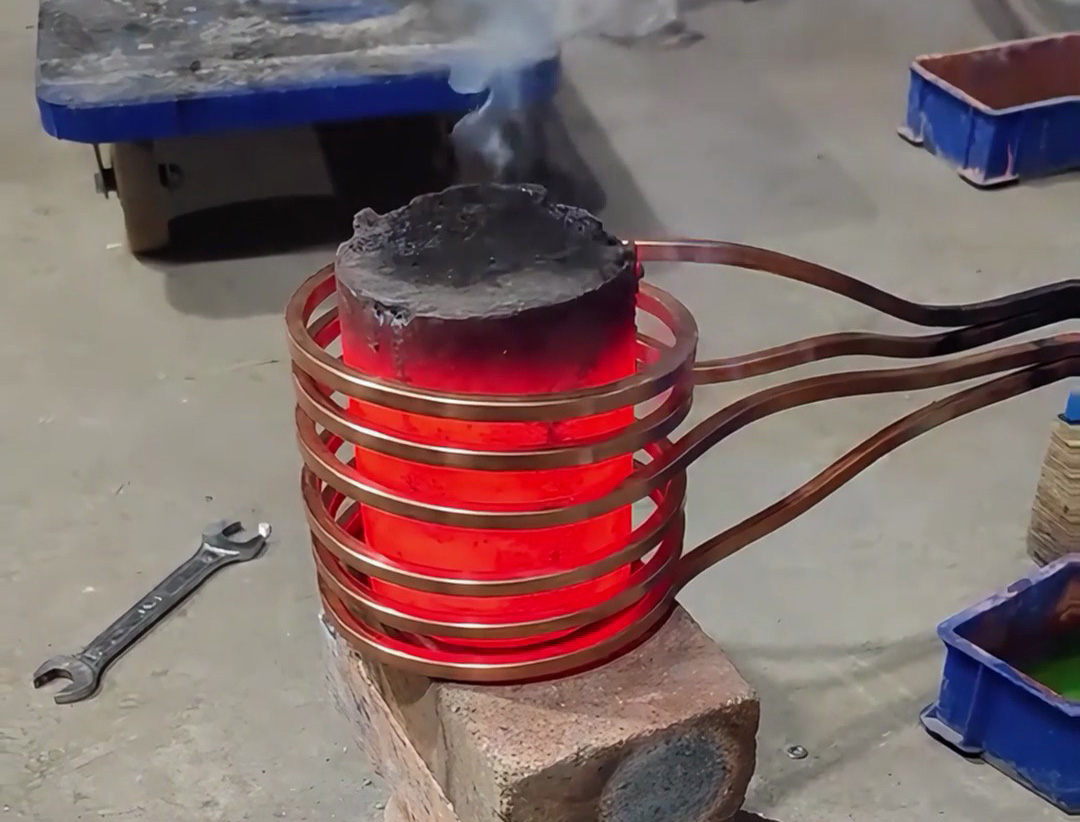 大型钢棒加热难题？超音频感应加热设备成行业更优解