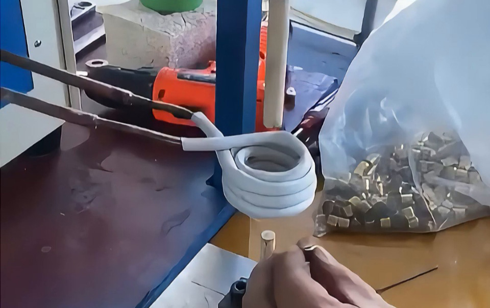 铜端子焊接效率革命 海拓自动化高频焊接工艺全程揭秘