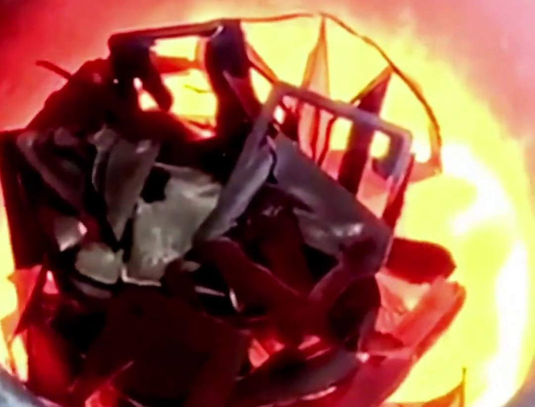 高频熔炼炉,融化速度快,无明火,低耗节能环保