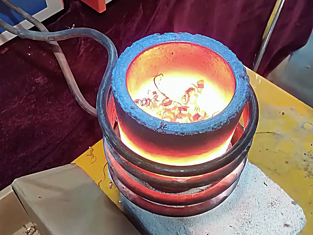 高频熔金炉 用它来熔炼紫铜没问题