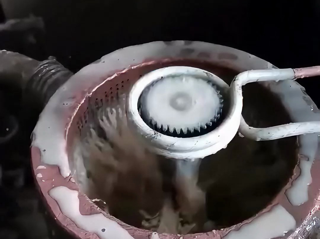 半自动高频齿轮淬火工艺,操作简单效率高!
