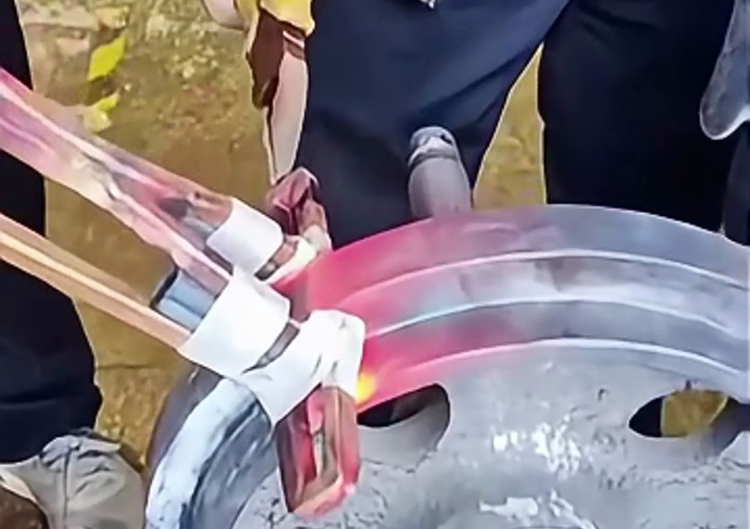 一种类行车轮表面淬火热处理工艺测试,利用感应加热设备局部感应热处理工艺