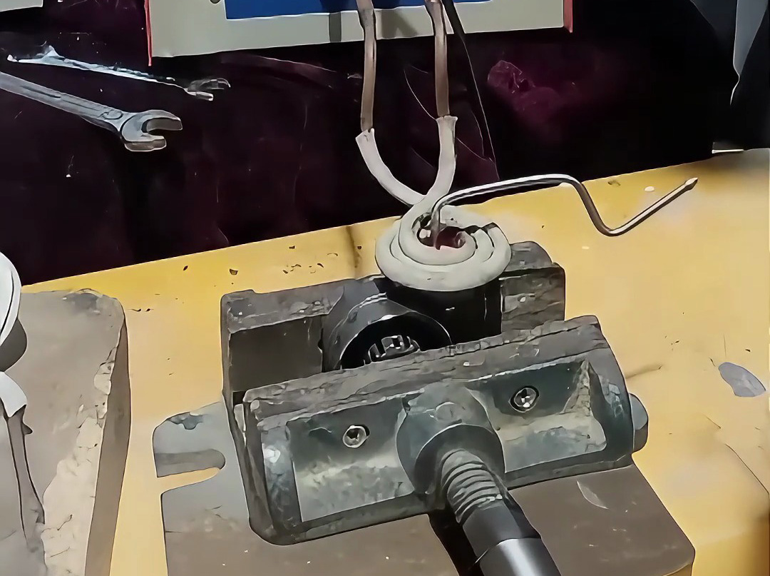 惊呆了！自动高频感应加热设备竟能这样焊接不锈钢管