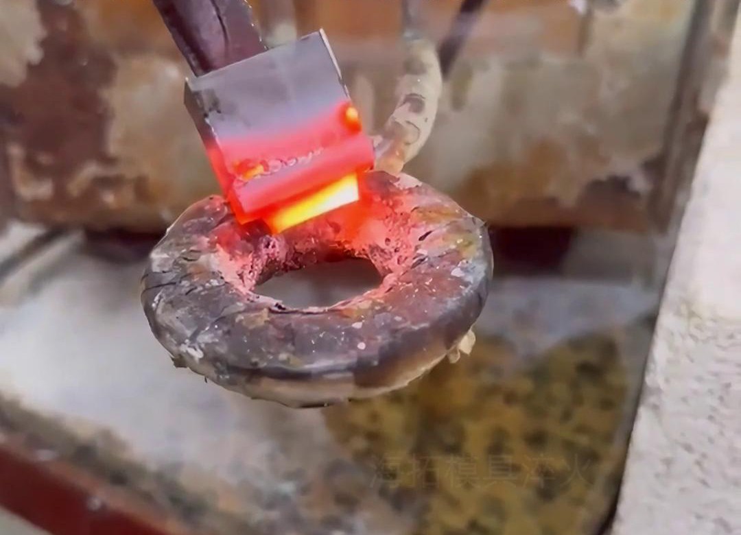 054F010167777977662C2813AC9AD1E0.jpg 054F010167777977662C2813AC9AD1E0.jpg